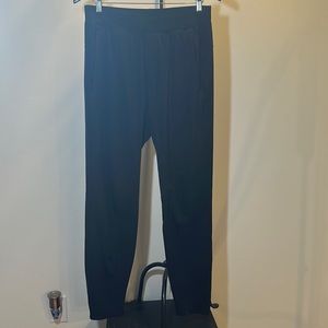 LULULEMON-large black joggers perfect condition